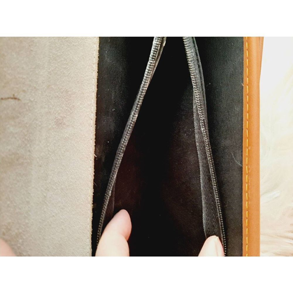 Faux D& B all weather leather hand clutch bag - Picture 10 of 10